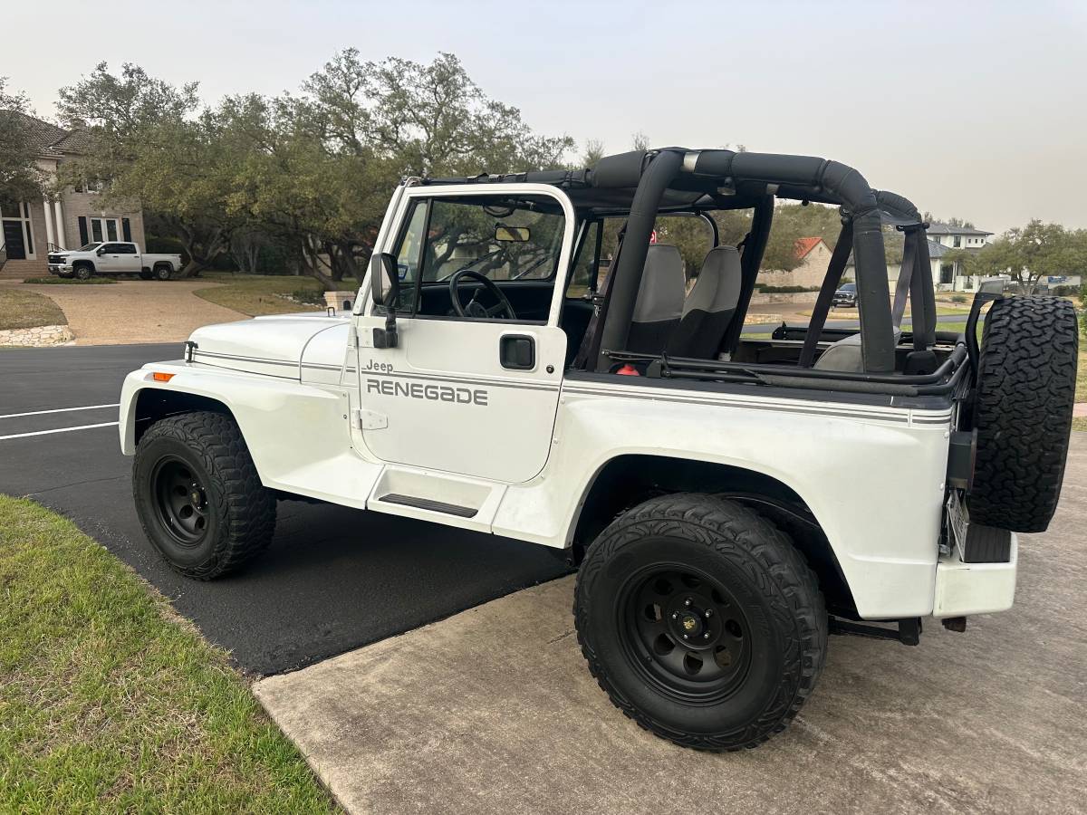 Jeep-Wrangler-renegade-1994-white-181855-2