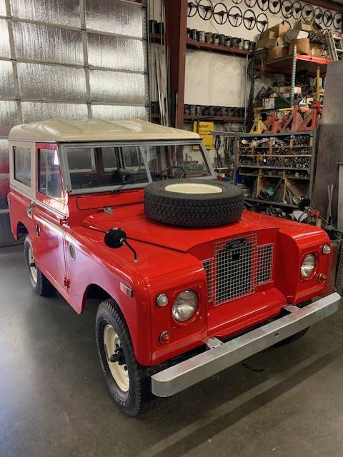 Land-rover-1971-red-203734-2