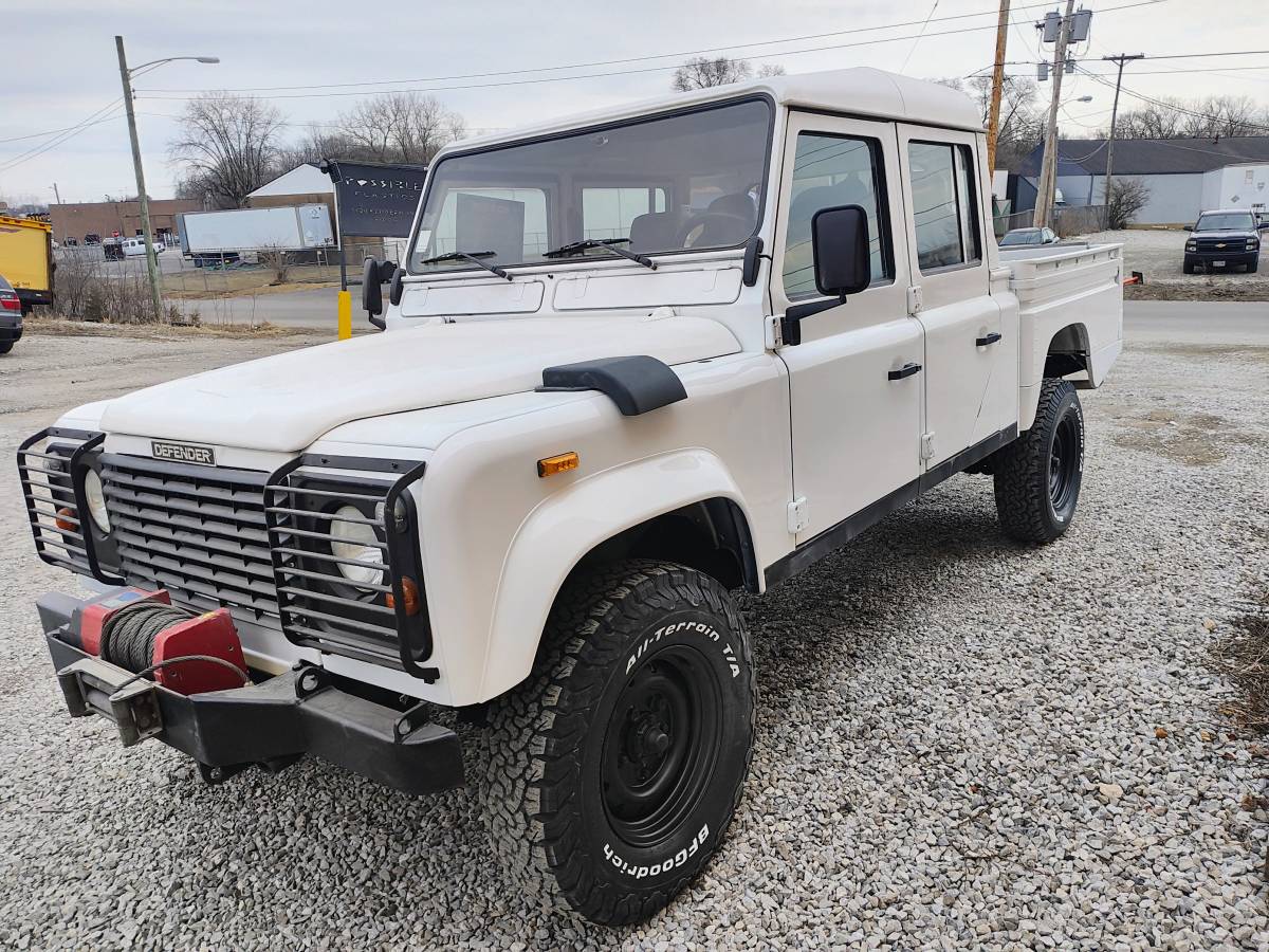 Land-rover-Defender-130-diesel-1995-white-152887-1