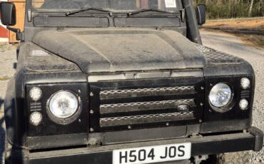 Land-rover-Defender-90-diesel-1991-black-208200-1