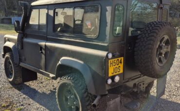 Land-rover-Defender-90-diesel-1991-black-208200-3