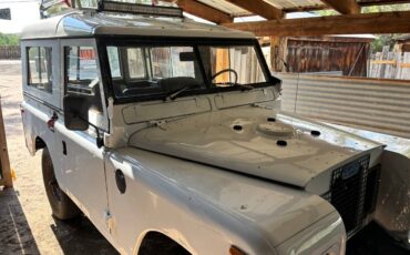 Land-rover-Series-iii-1973-white-85295-2