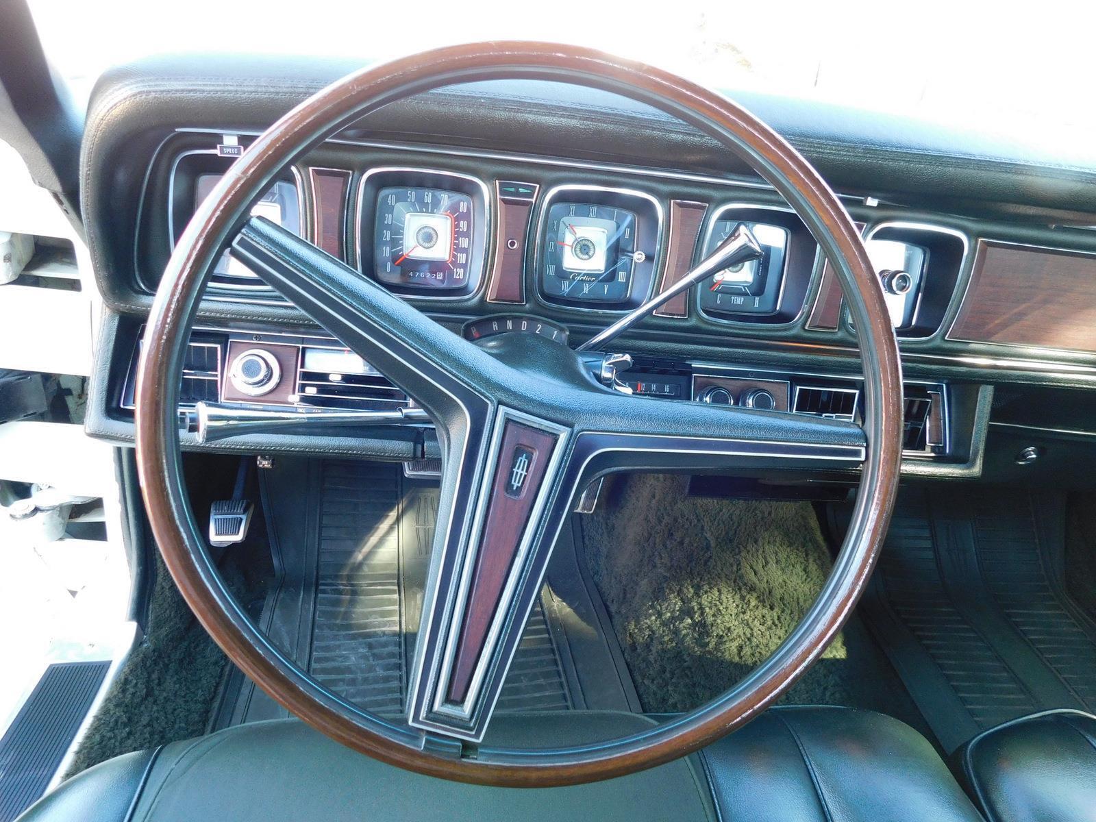 Lincoln-CONTINANTAL-1970-Green-Green-76742-28