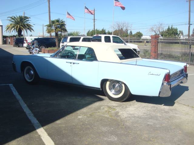 Lincoln-Continental-1962-blue-32937-3