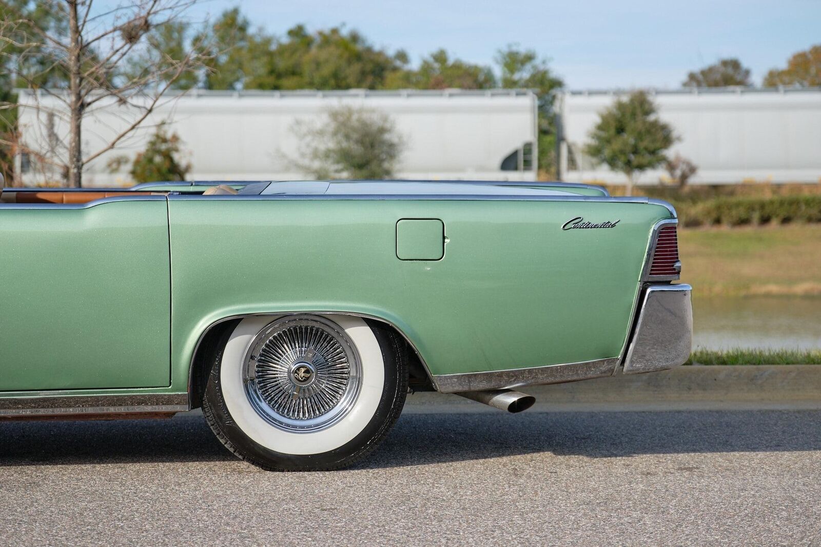 Lincoln-Continental-1965-Green-Tan-155662-20