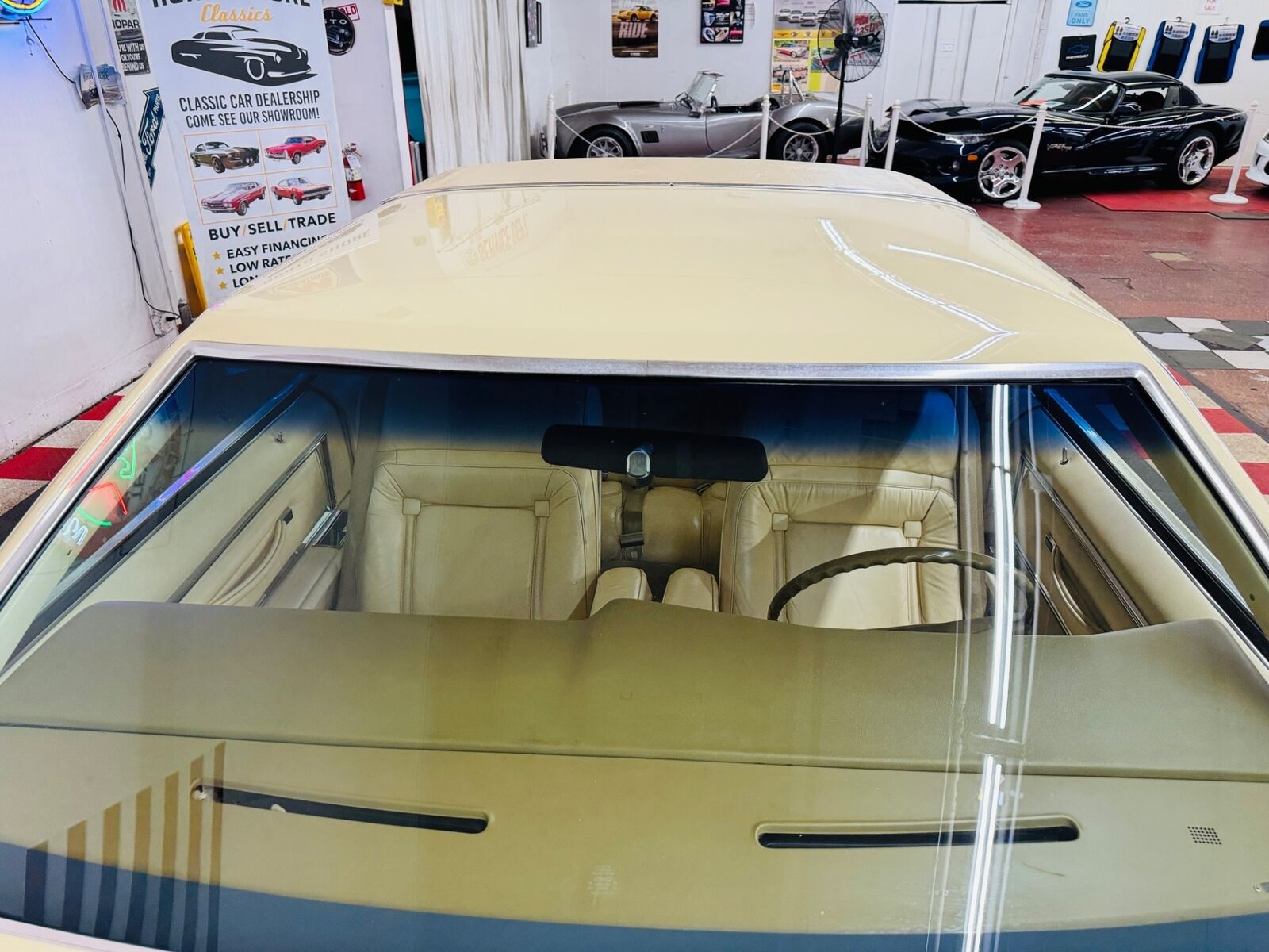 Lincoln-Mark-Series-1979-Cream-Tan-58530-19