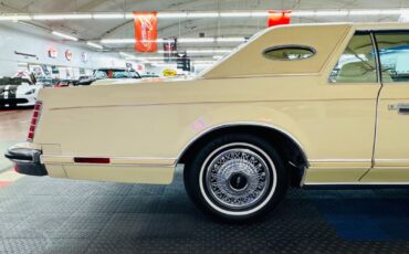 Lincoln-Mark-Series-1979-Cream-Tan-58530-29