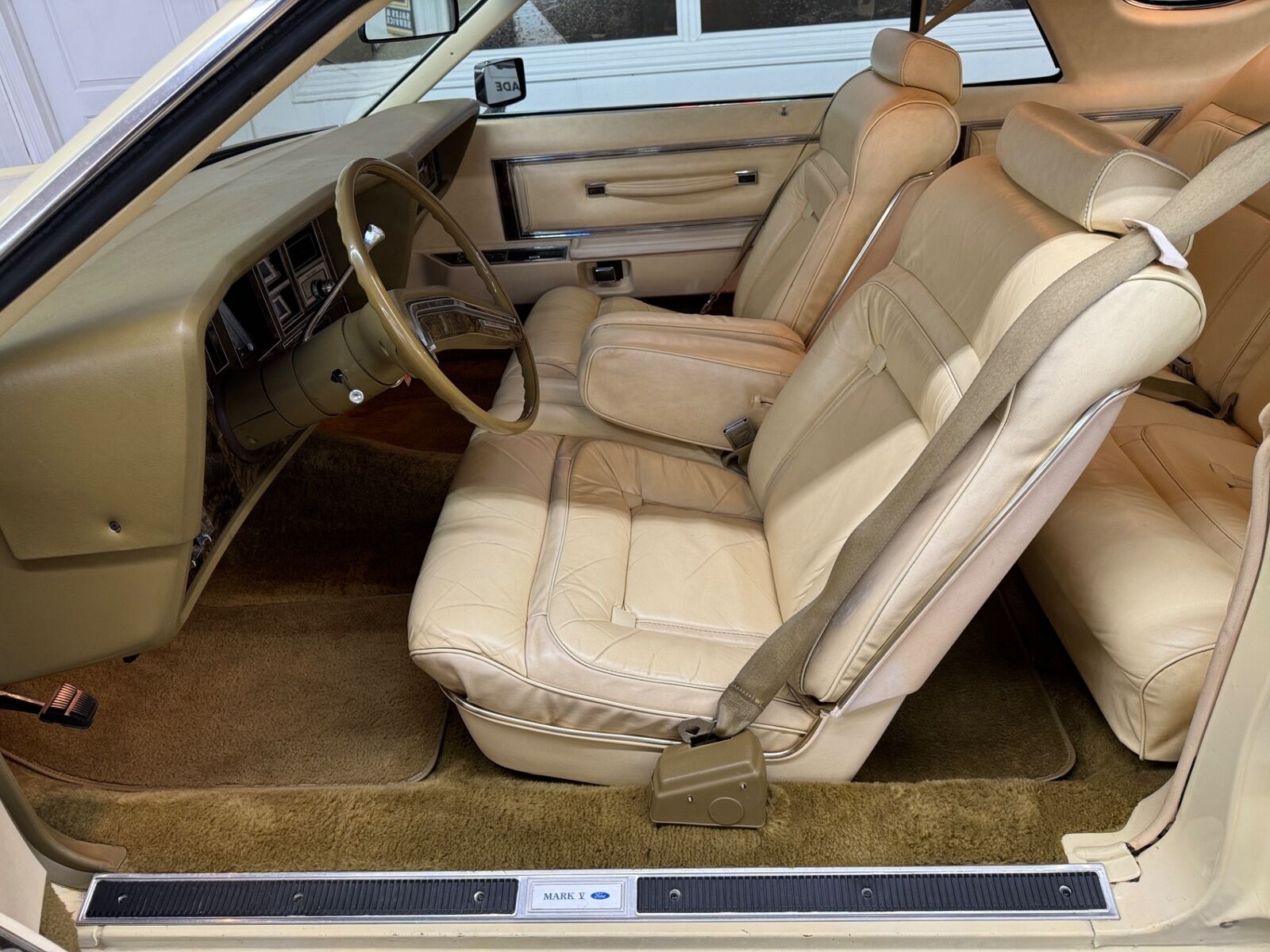 Lincoln-Mark-Series-1979-Cream-Tan-58530-33