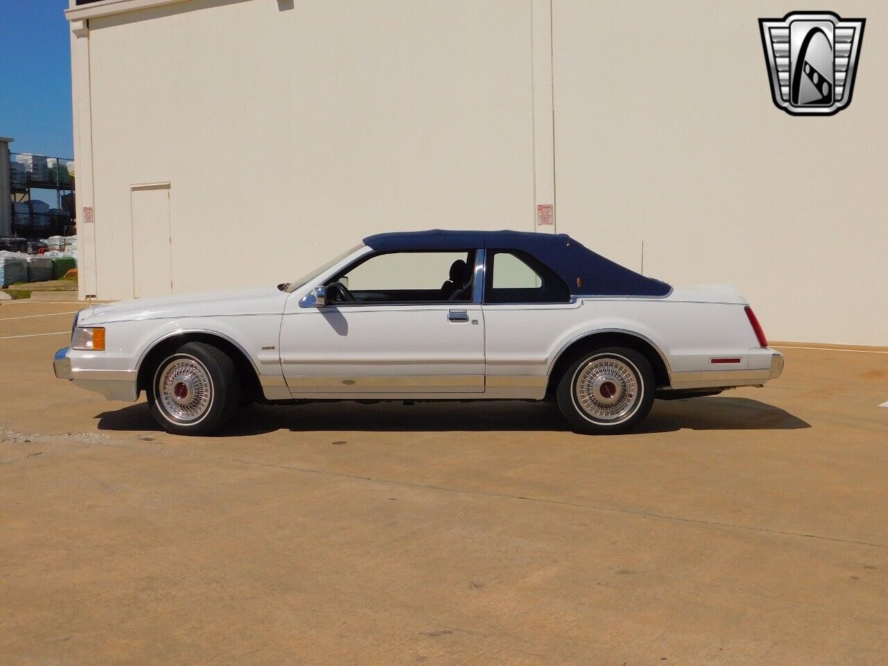 Lincoln-Mark-Series-1988-White-Blue-86256-3