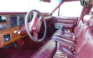 Lincoln-Town-Car-1989-Burgundy-Burgundy-23234-10