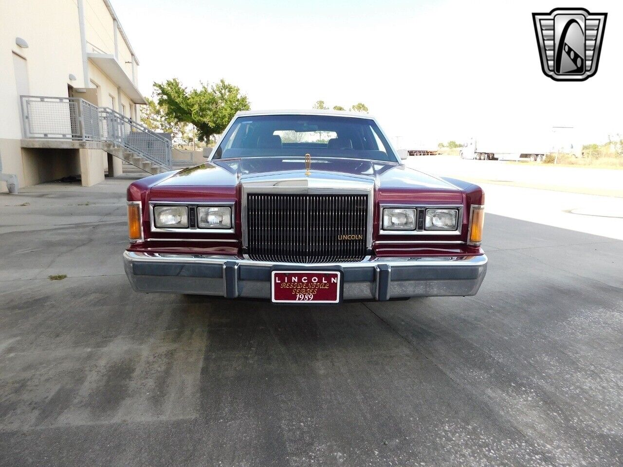 Lincoln-Town-Car-1989-Burgundy-Burgundy-23234-2