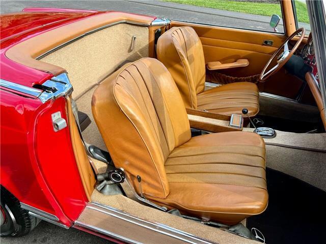 Mercedes-Benz-250SL-Pagoda-Cabriolet-1968-Red-Tan-20215-39