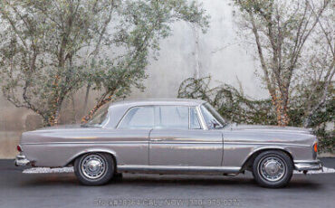 Mercedes-Benz-300-Series-1965-Gray-Other-Color-0-3