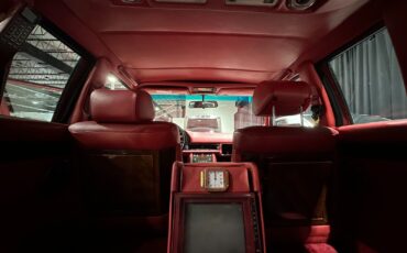 Mercedes-Benz-S-Class-Limousine-1986-White-Red-114666-30