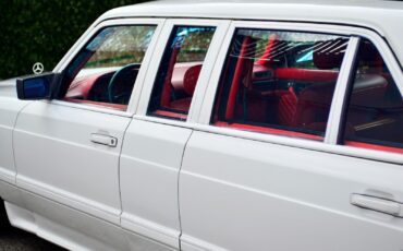 Mercedes-Benz-S-Class-Limousine-1986-White-Red-114666-9