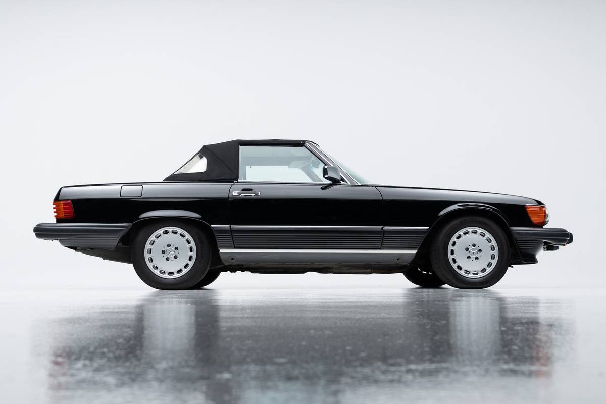 Mercedes-benz-1989-black-70167-4