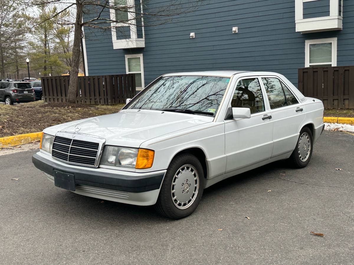 Mercedes-benz-1991-white-178637-2