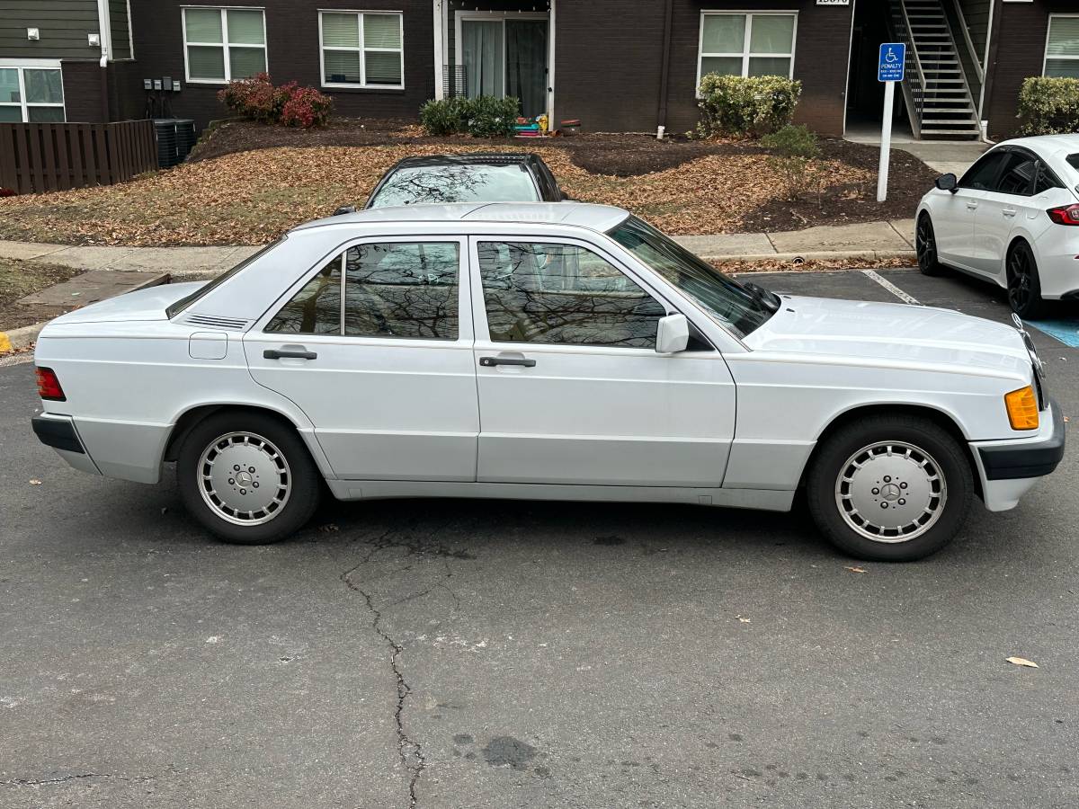 Mercedes-benz-1991-white-178637-5