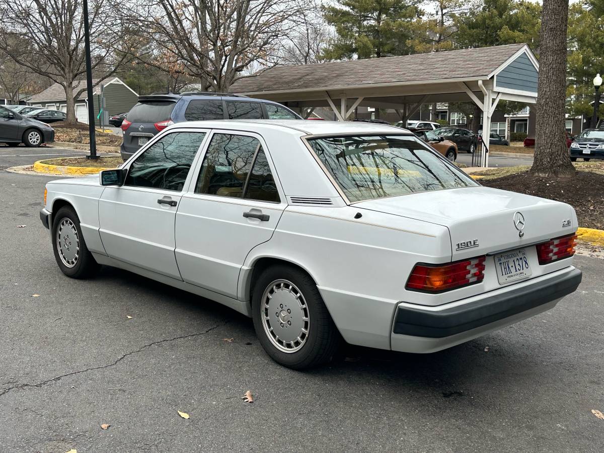 Mercedes-benz-1991-white-178637-8