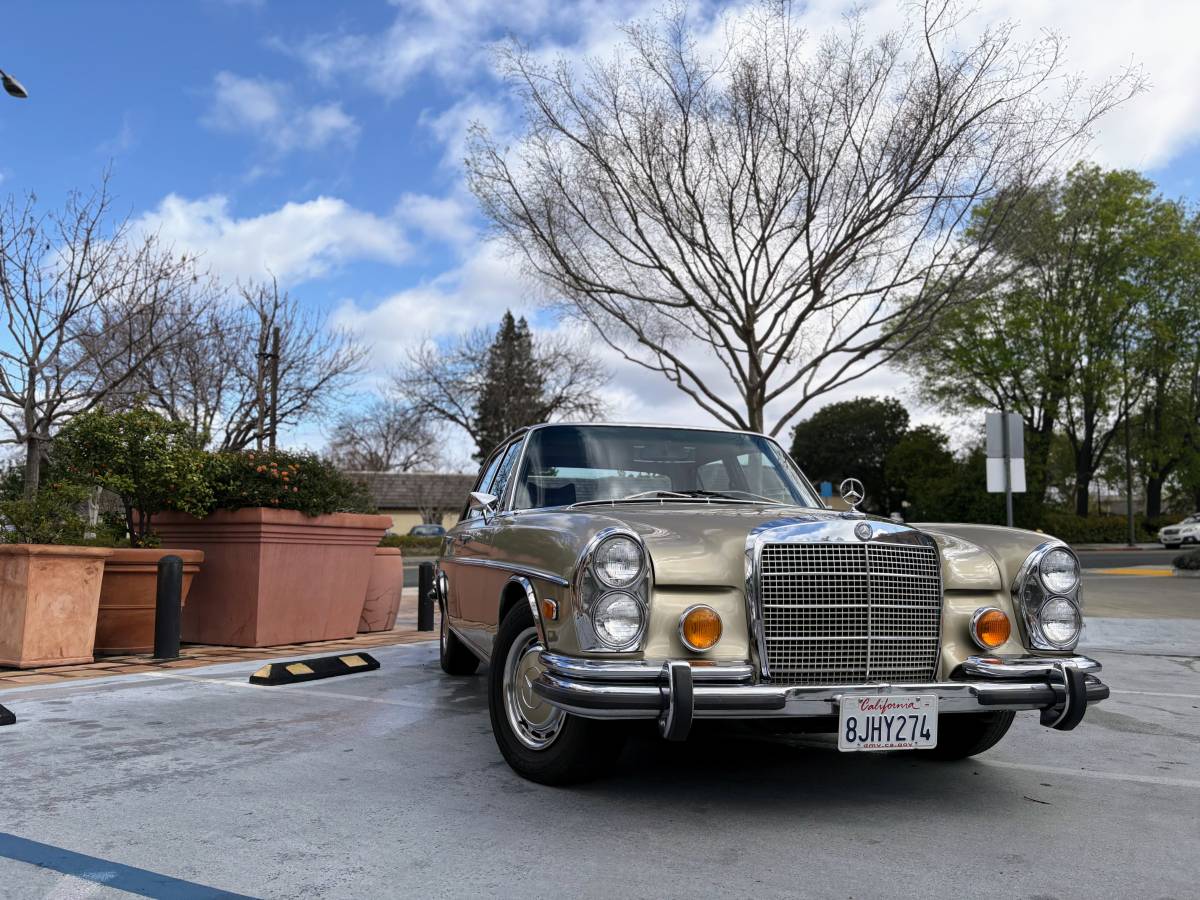 Mercedes-benz-280se-1972-custom-207605-1