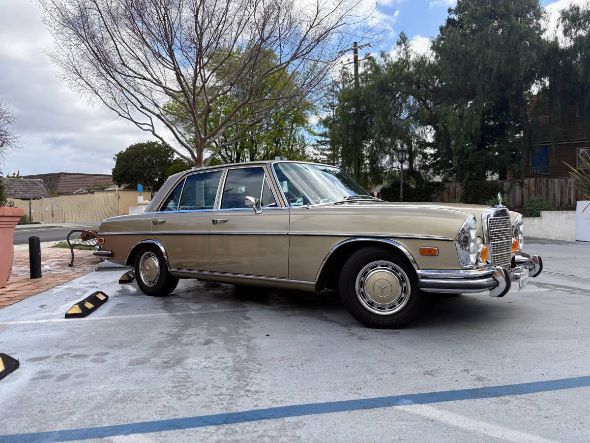 Mercedes-benz-280se-1972-custom-207605