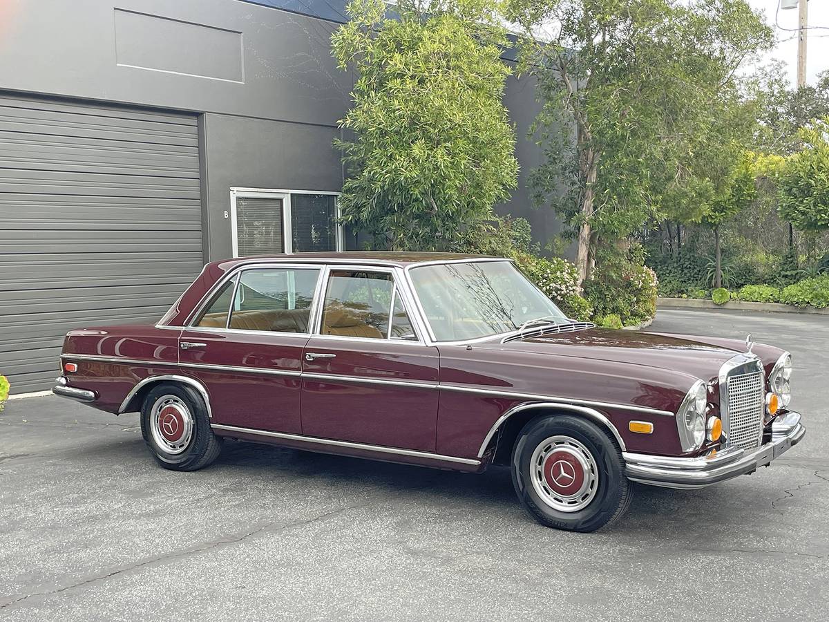 Mercedes-benz-300sel-6.3-1971-14474-3