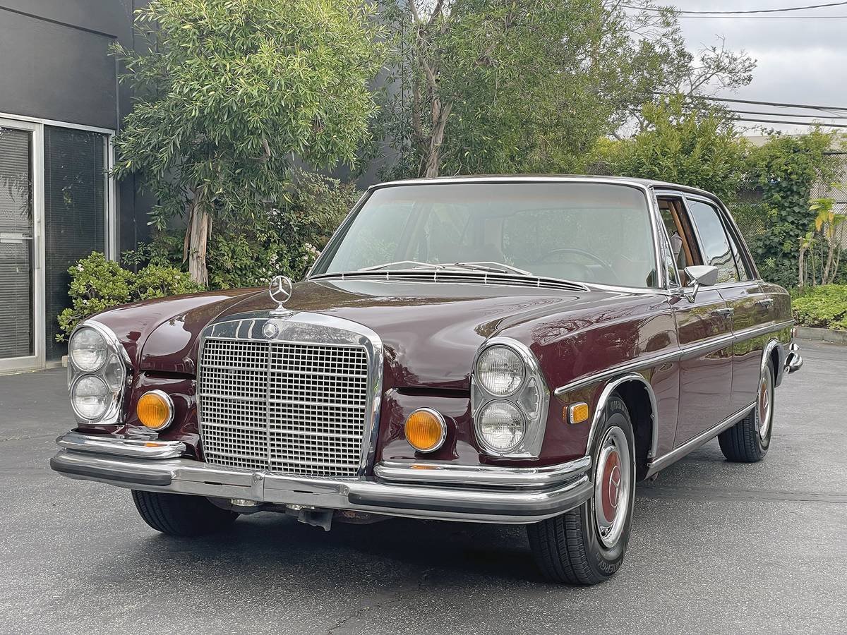 Mercedes-benz-300sel-6.3-1971-14474