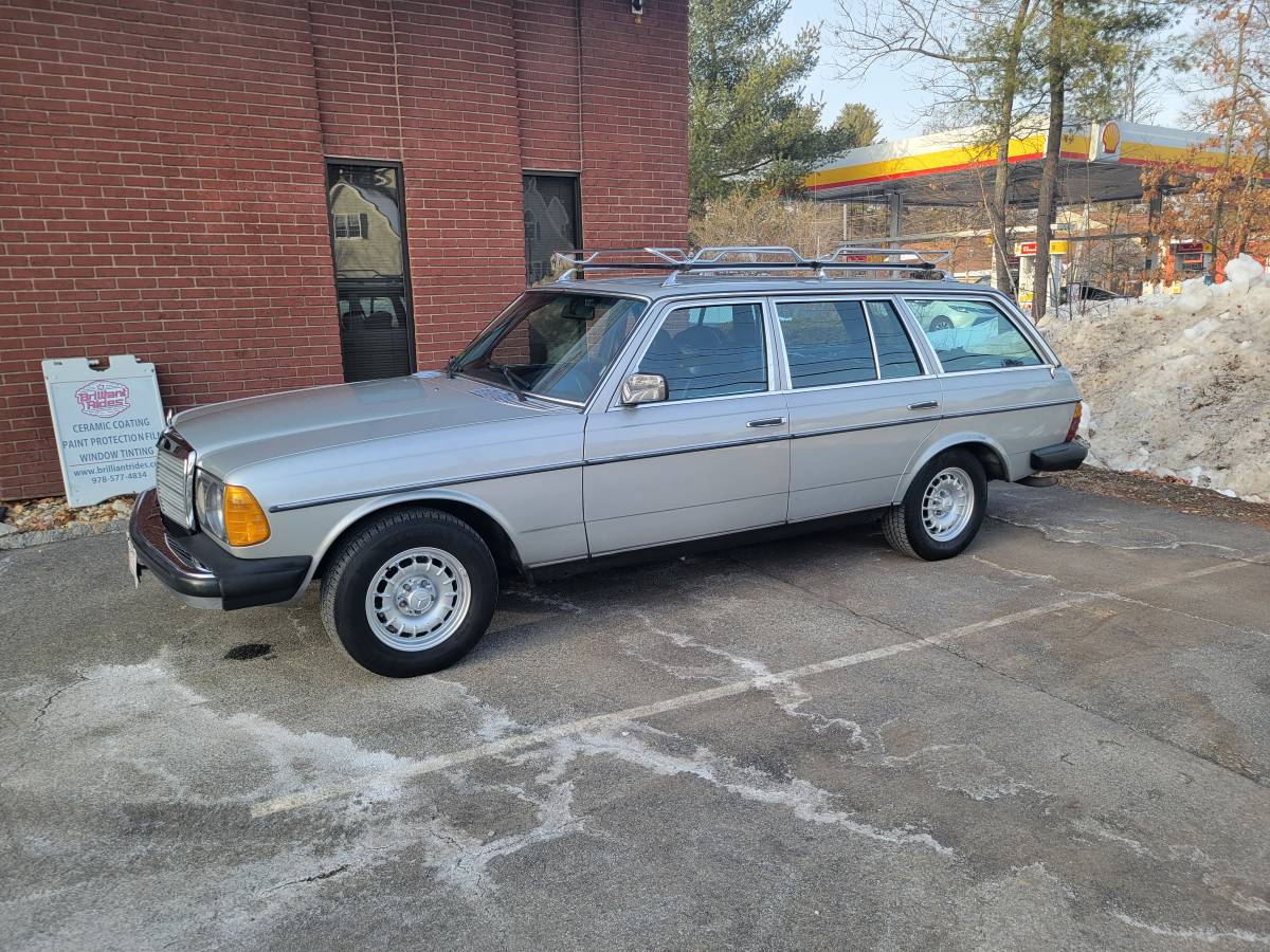 Mercedes-benz-300td-diesel-1982-silver-675923-2