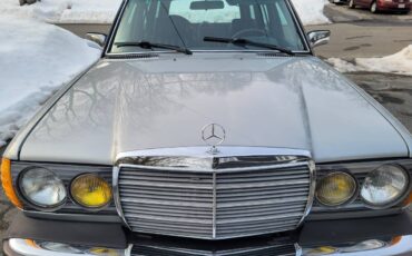 Mercedes-benz-300td-diesel-1982-silver-675923-7