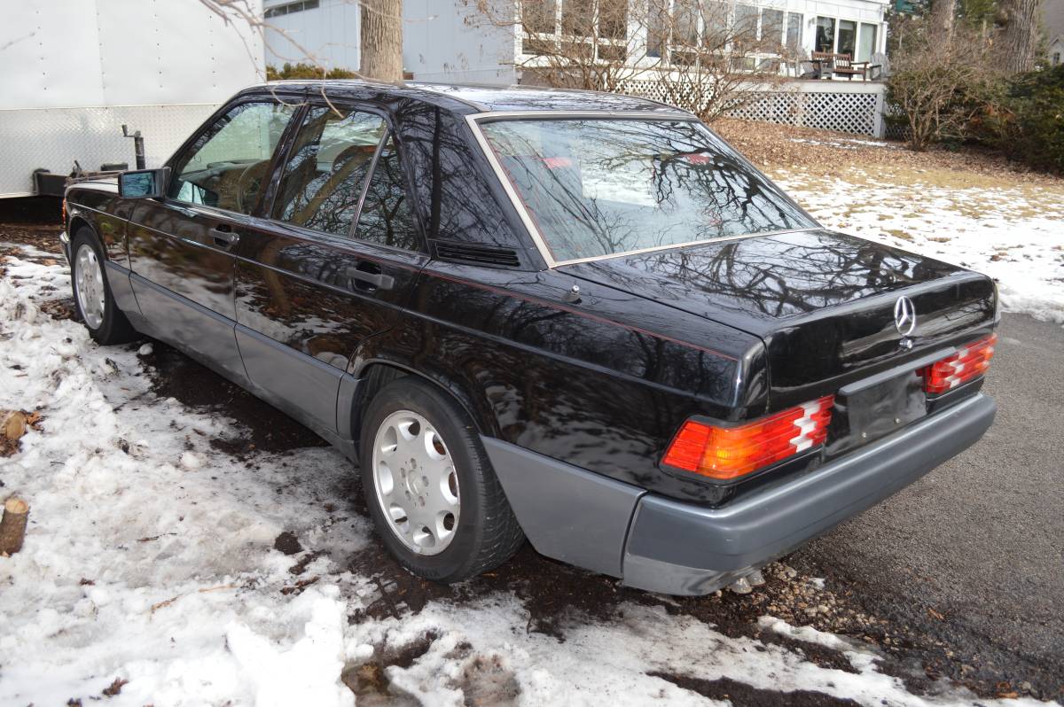 Mercedes-benz-Benz-190e-1993-231745-1