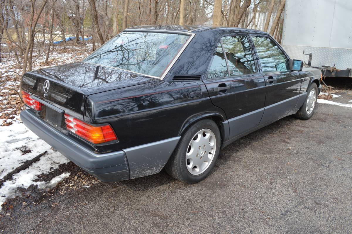 Mercedes-benz-Benz-190e-1993-231745-2