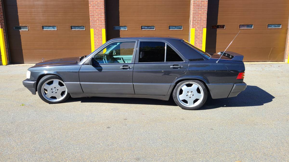 Mercedes-benz-Benz-190e-1993-grey-333133-1