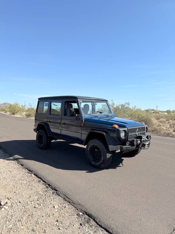 Mercedes-benz-benz-g-class-diesel-1984-blue-104607-2