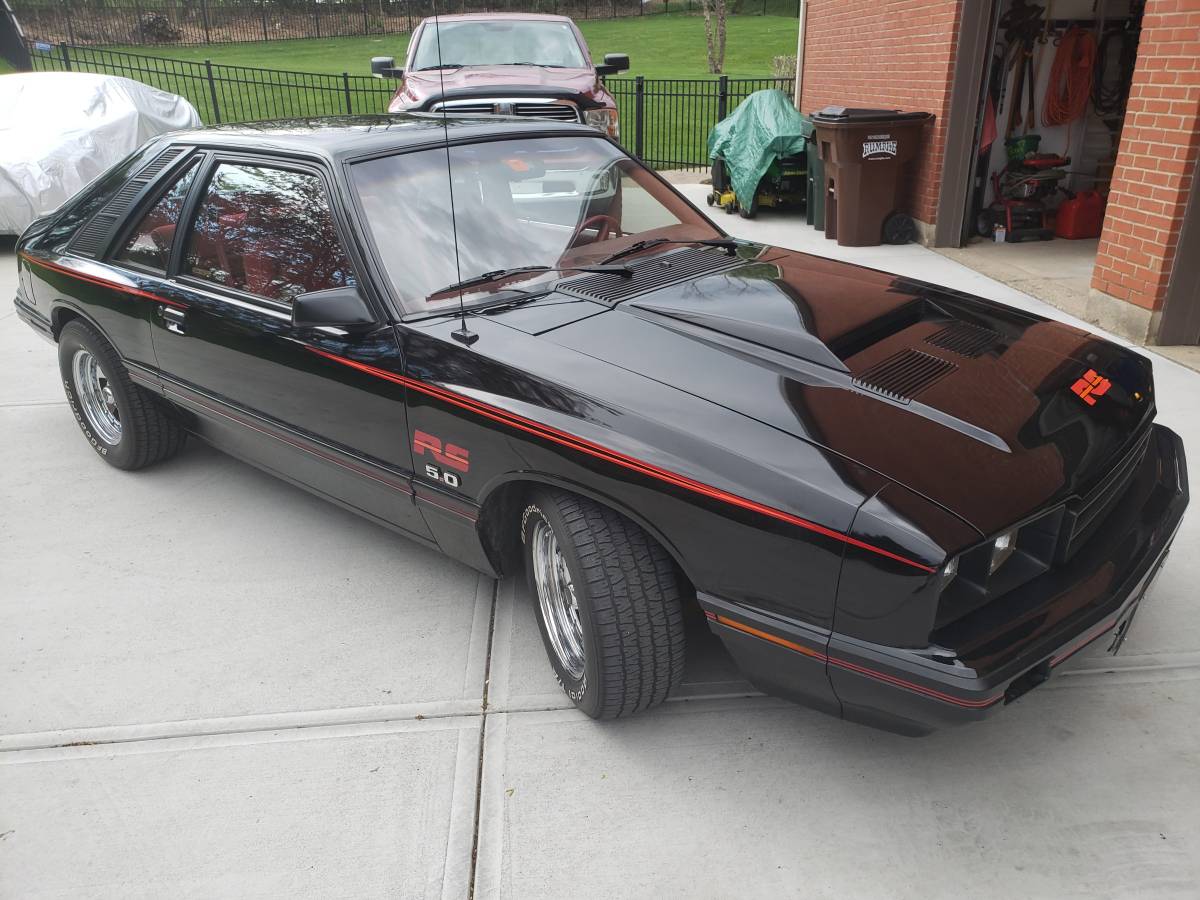 Mercury-Capri-rs-1983-black-95143-19