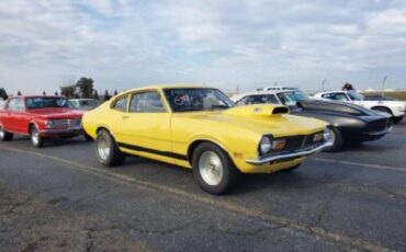 Mercury-Comet-1973-yellow-70811