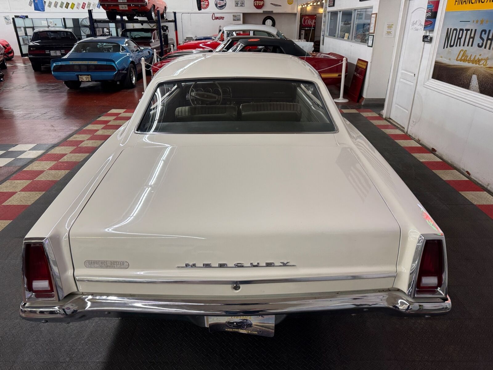 Mercury-Comet-Coupe-1968-White-Champagne-27990-12