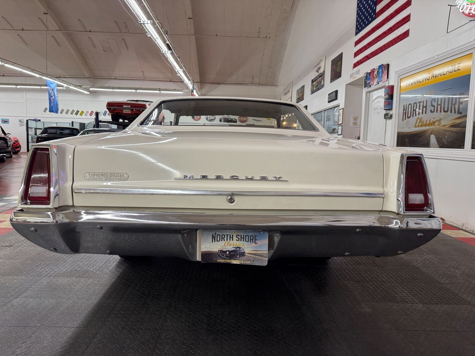 Mercury-Comet-Coupe-1968-White-Champagne-27990-13