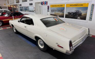 Mercury-Comet-Coupe-1968-White-Champagne-27990-2