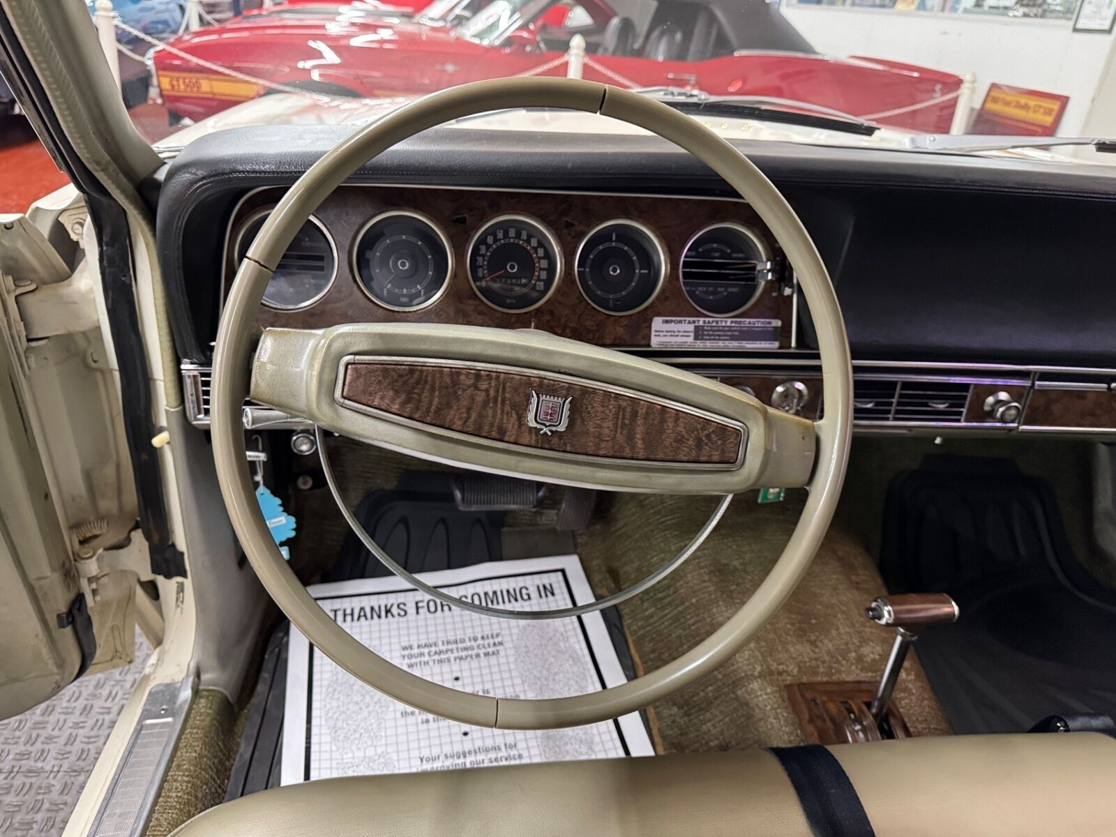 Mercury-Comet-Coupe-1968-White-Champagne-27990-30