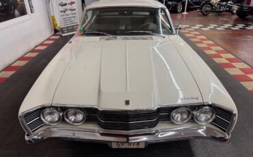 Mercury-Comet-Coupe-1968-White-Champagne-27990-4