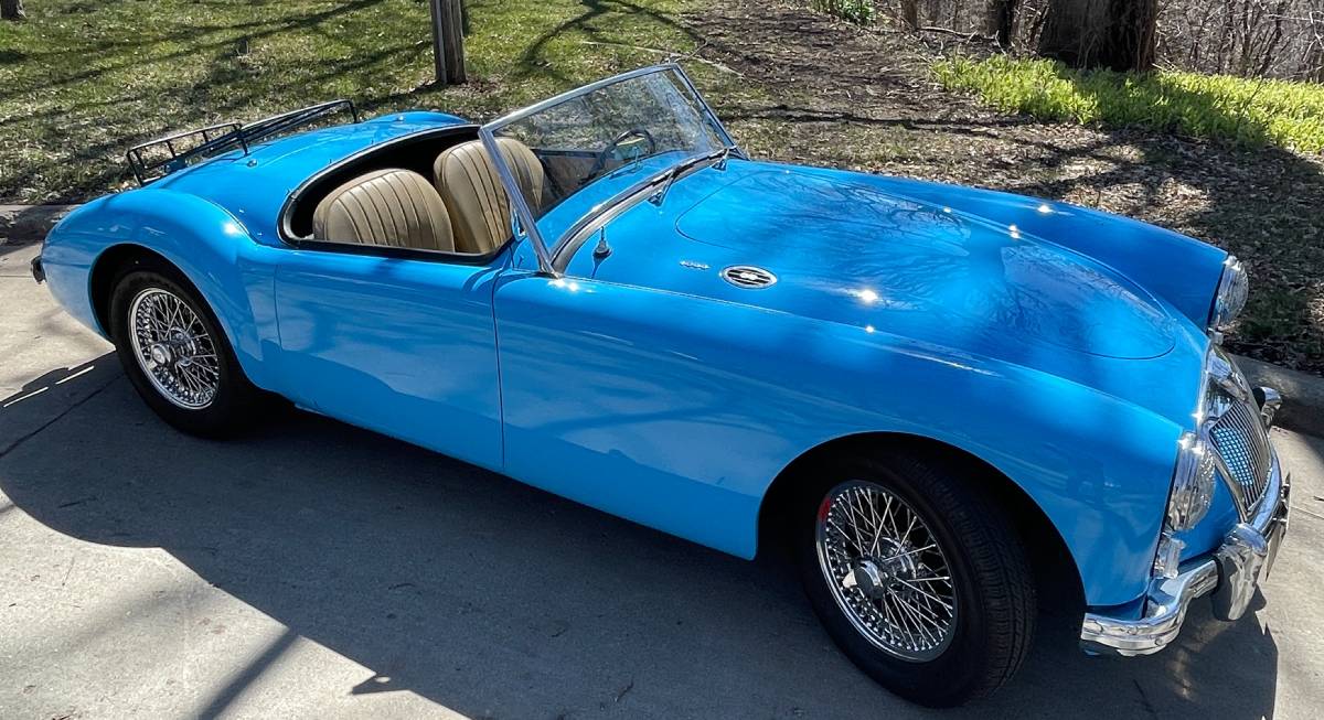 Mg-A-1600-mark-i-roadster-1961-blue-118159-9