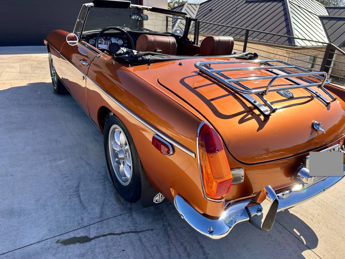 Mg-B-convertible-1974-custom-128451-5