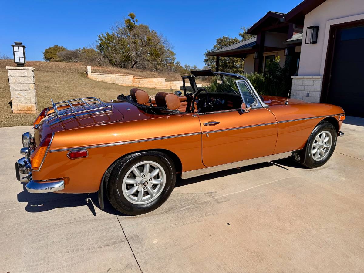 Mg-B-convertible-1974-custom-128451-8