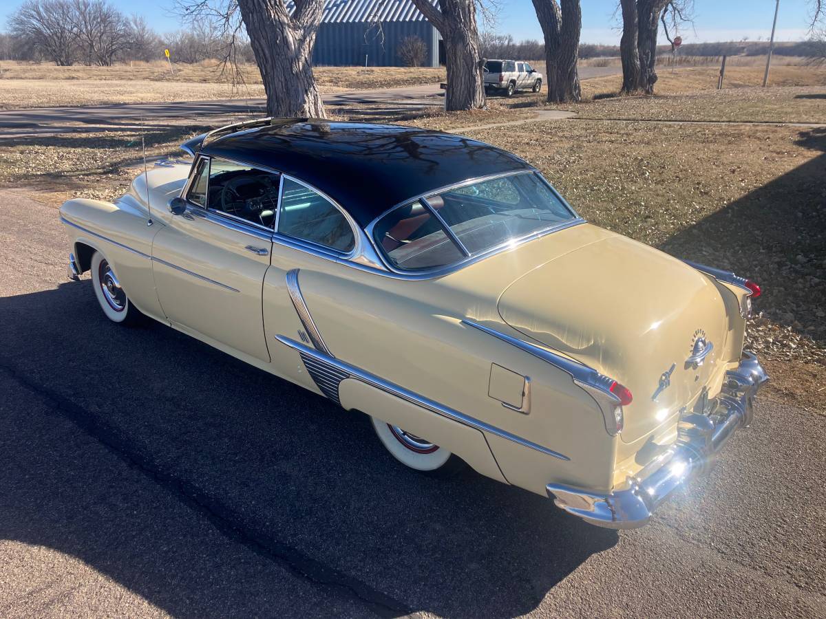 Oldsmobile-88-1952-157715-3