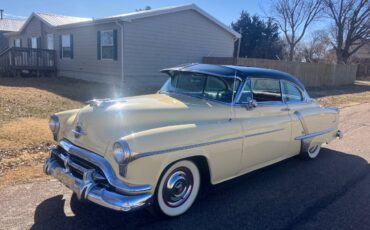 Oldsmobile-88-1952-157715-4