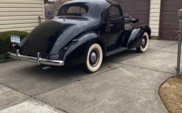 Oldsmobile-Coupe-1936-black-112654-11