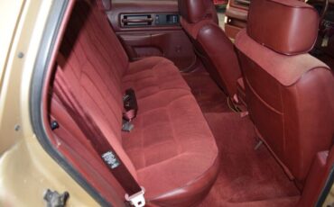 Oldsmobile-Custom-Cruiser-Break-1991-Gold-Maroon-192154-19