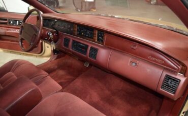 Oldsmobile-Custom-Cruiser-Break-1991-Gold-Maroon-192154-23