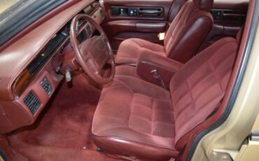 Oldsmobile-Custom-Cruiser-Break-1991-Gold-Maroon-192154-24