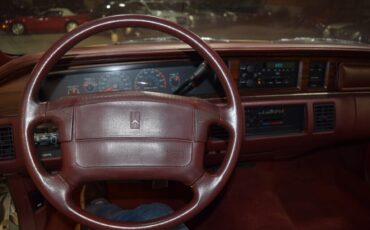 Oldsmobile-Custom-Cruiser-Break-1991-Gold-Maroon-192154-31